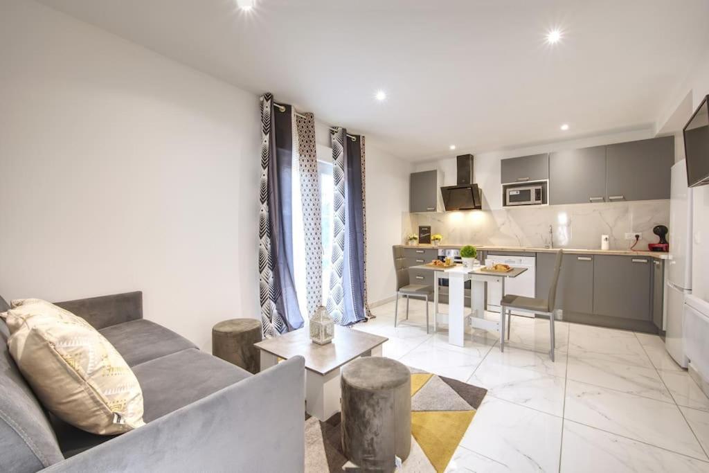 Appt P2 De 1 A 6 Pers A Rognac Apartment Exterior photo