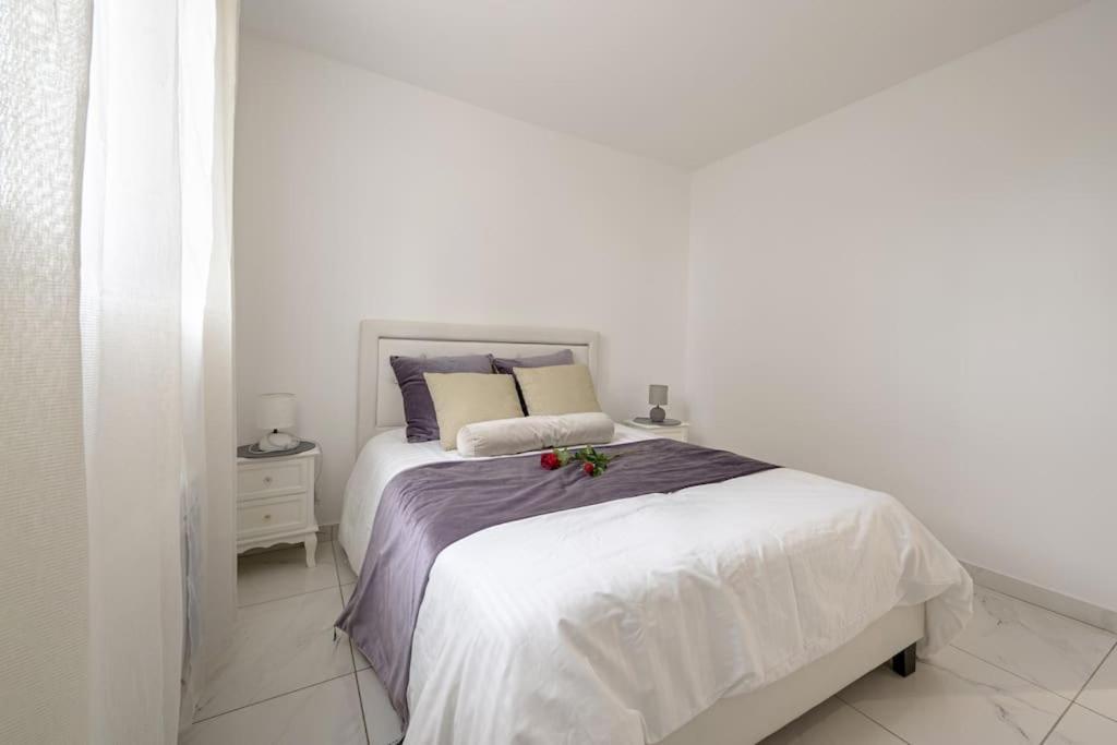 Appt P2 De 1 A 6 Pers A Rognac Apartment Exterior photo