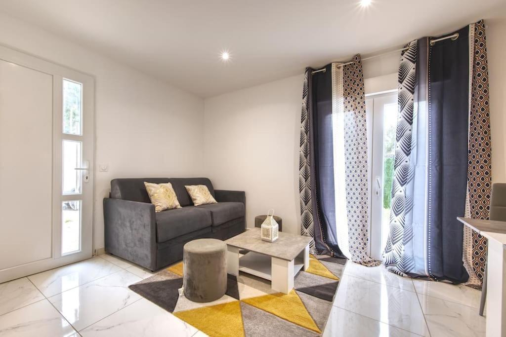 Appt P2 De 1 A 6 Pers A Rognac Apartment Exterior photo
